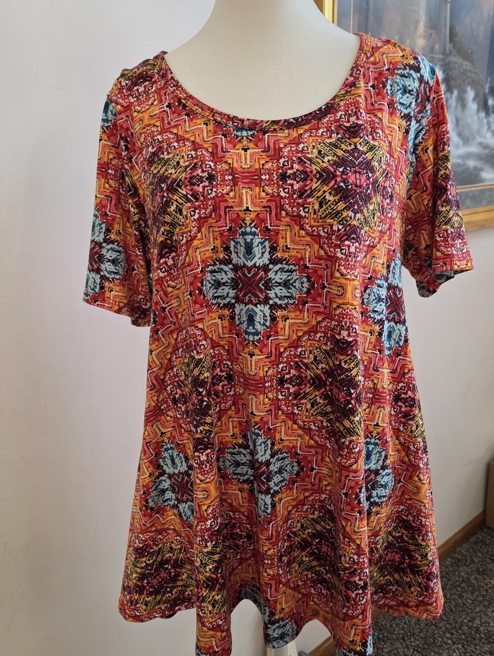 LuLaRoe Perfect Tee